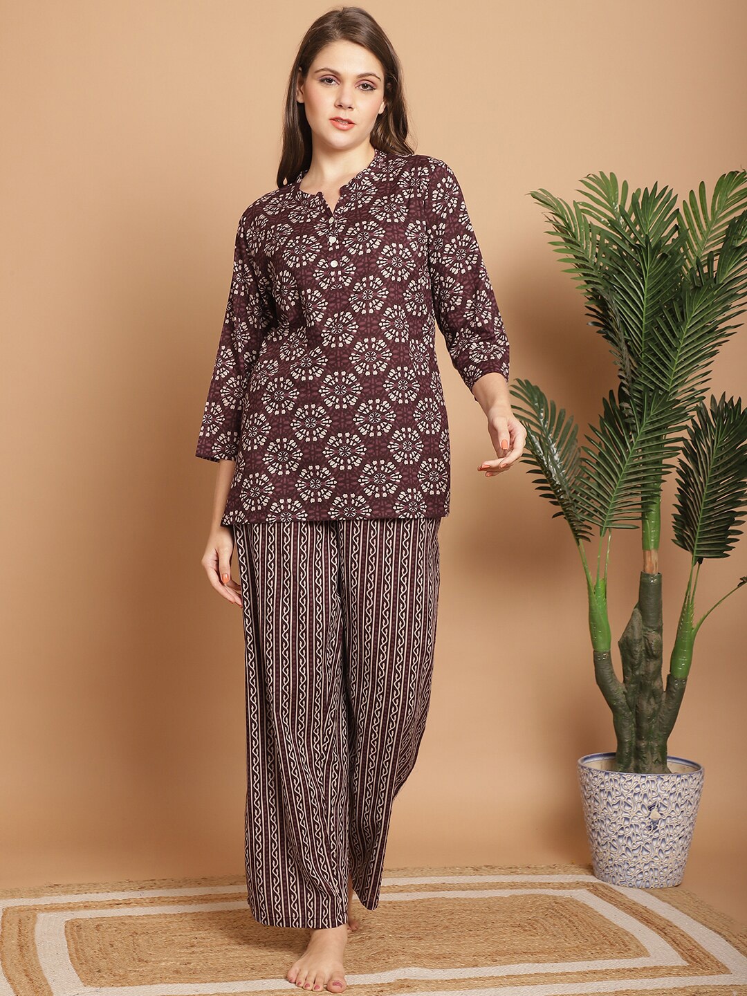 

Indreams Ethnic Motifs Printed Mandarin Collar Night suit, Brown