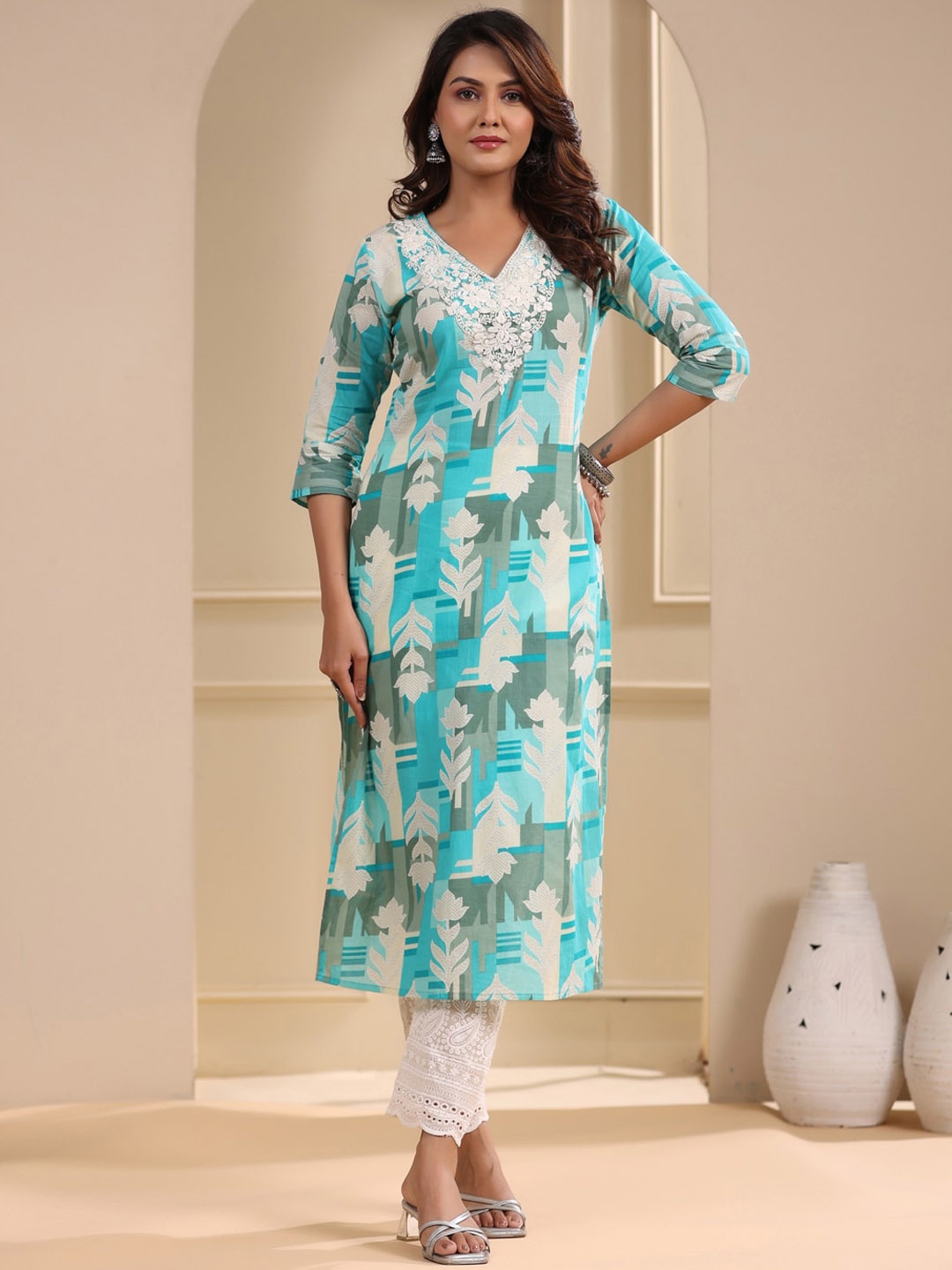 

FASHOR Ethnic Motifs Printed Cotton Chikankari Straight Kurta, Blue