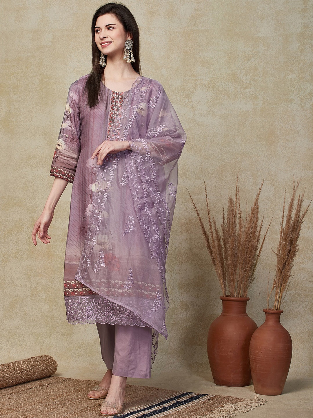 

FASHOR Floral Printed Round Neck Straight Kurta with Trousers & Dupatta, Lavender