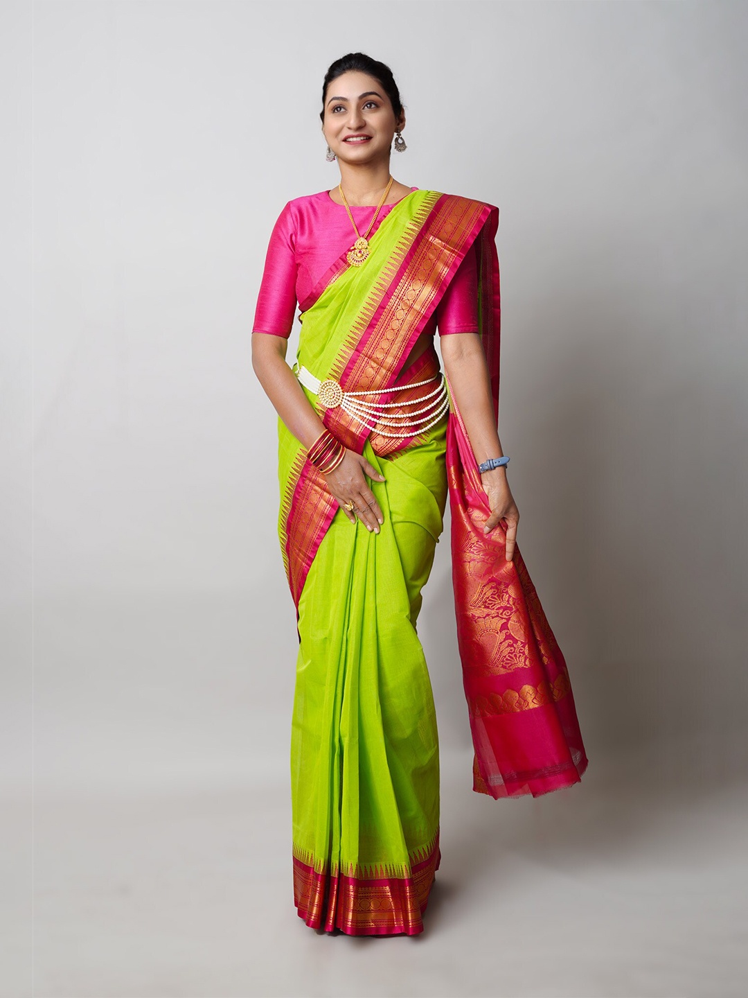 

Unnati Silks Zari Pure Cotton Handloom Gadwal Saree, Green