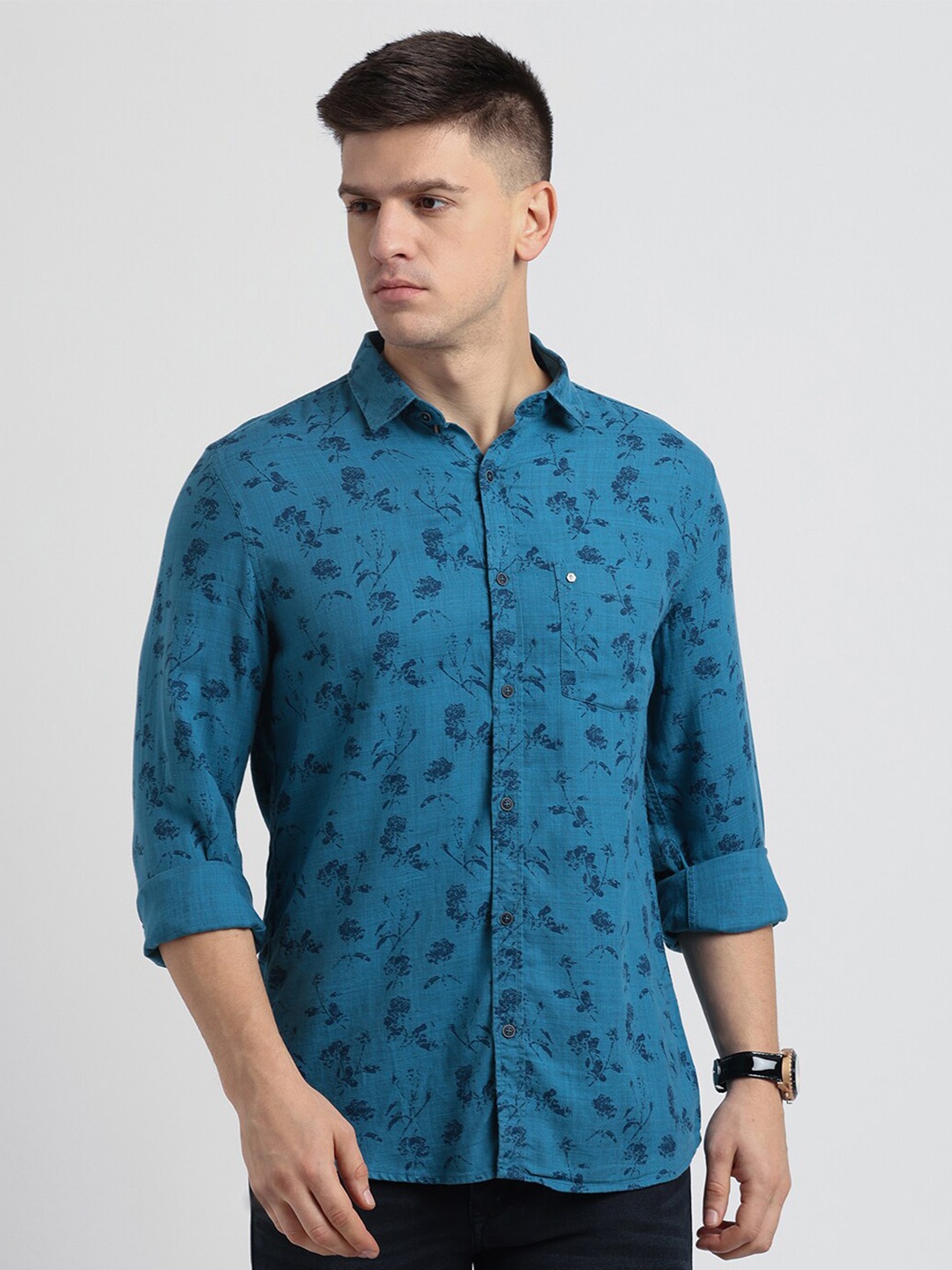 

Turtle Relaxed Slim Fit Floral Printed Spread Collar Casual Shirt, Blue