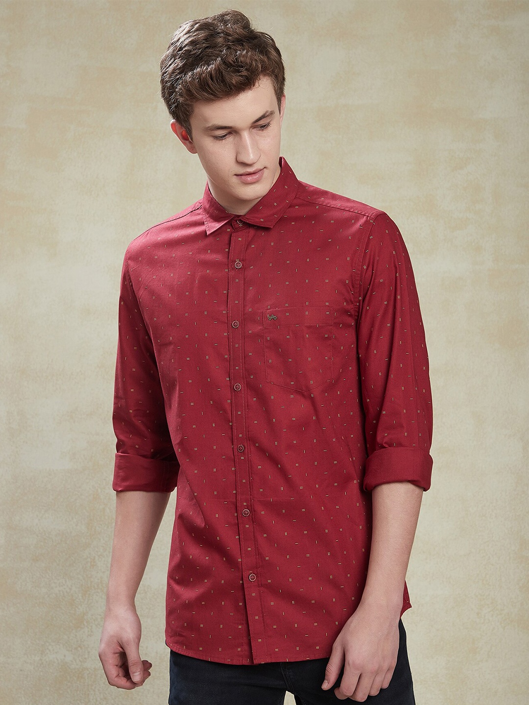 

Turtle Relaxed Slim Fit Abstract Printed Spread Collar Cotton Casual Shirt, Red