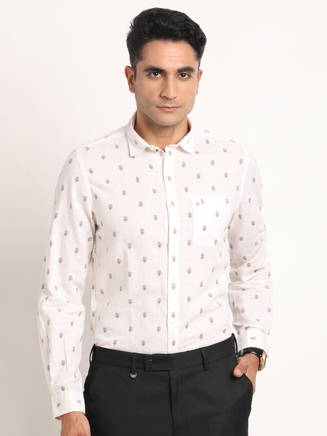 

Turtle Relaxed Slim Fit Conversational Printed Cotton Linen Casual Shirt, Cream