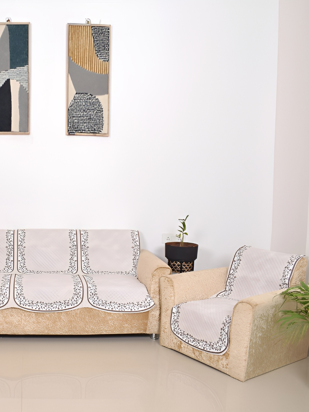 

BELLA TRUE Brown & White 6 Pieces Printed 5 Seater Sofa Cover