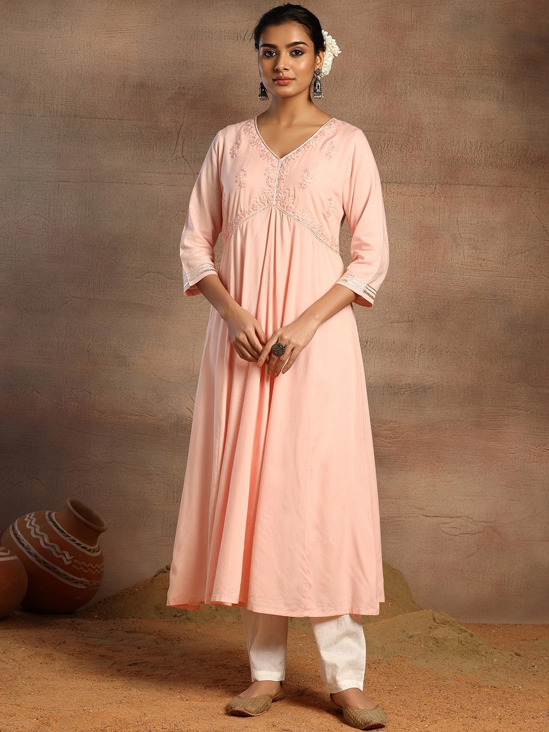 

INDYA Ethnic Motifs Yoke Design Thread Work Detailed Empire A-Line Kurta, Peach