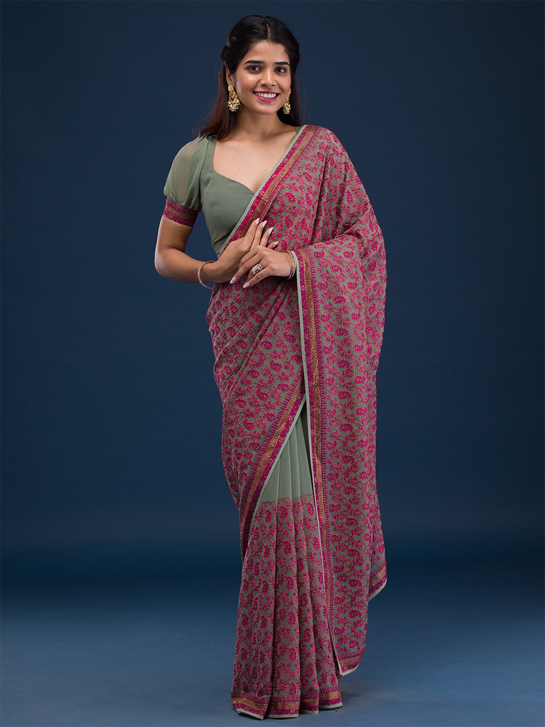 

Koskii Floral Embroidered Pure Georgette Heavy Work Saree, Green
