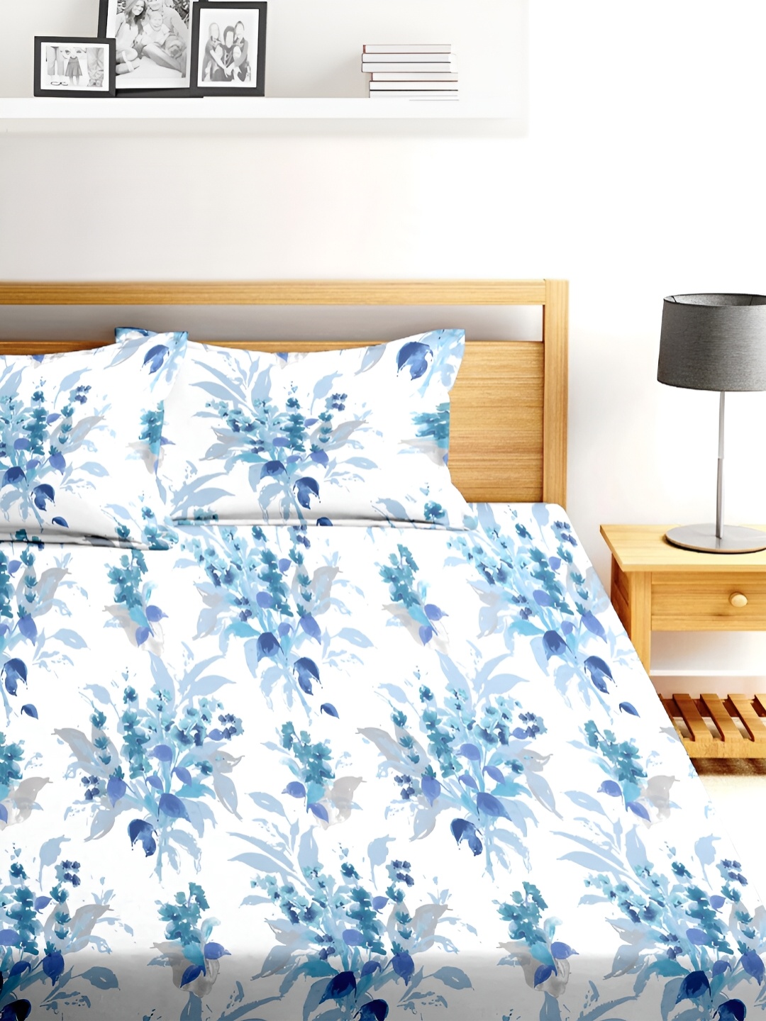 

BLUE DAHLIA Blue & White Floral 250 TC Organic Cotton King Bedsheet With 2 Pillow Covers