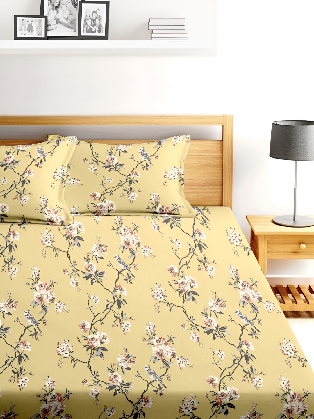 

BLUE DAHLIA Yellow & White Floral 250 TC Cotton King Bedsheet with 2 Pillow Covers