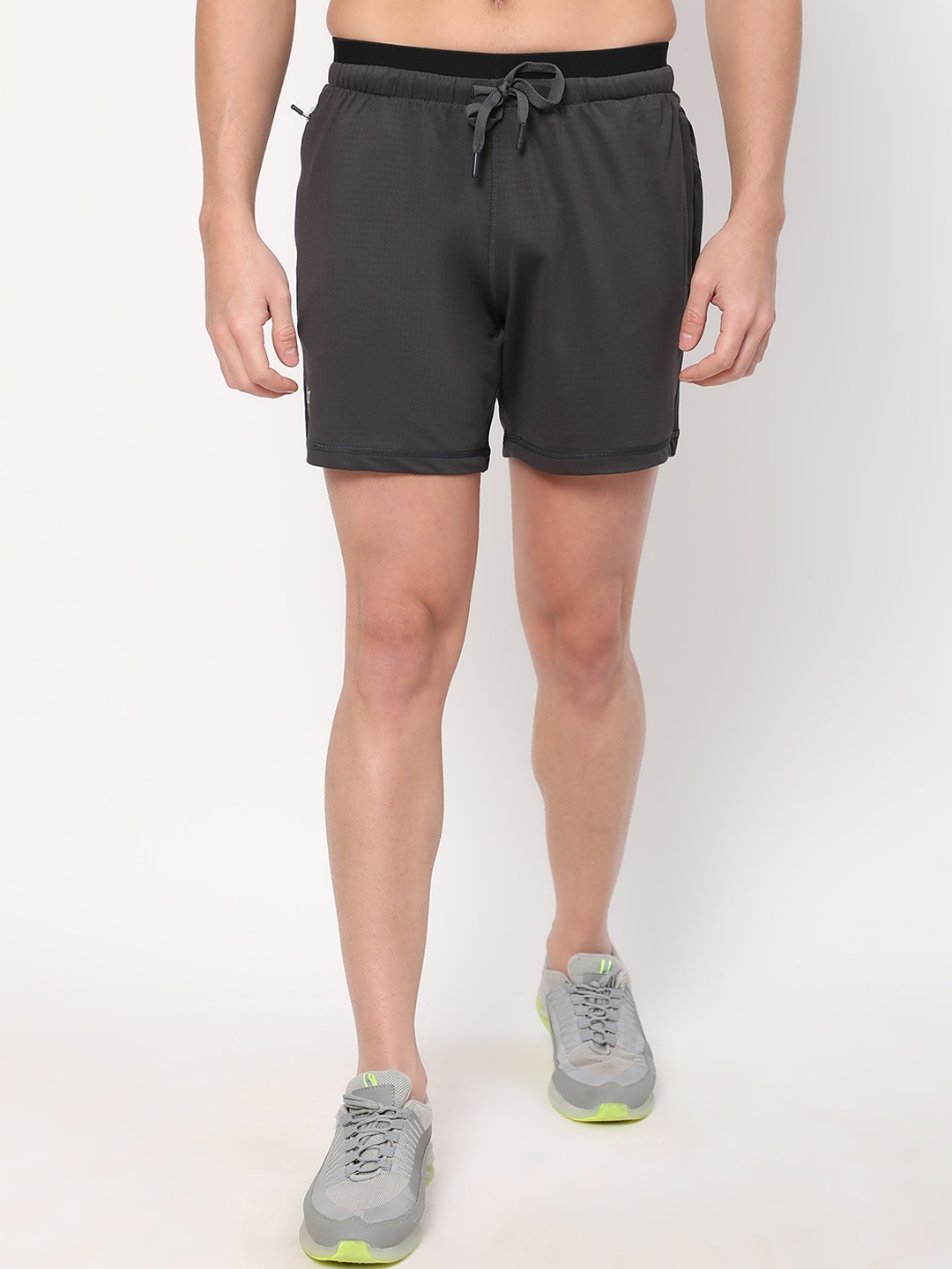 

DIDA Men Mid Rise Dri-FIT Training or Gym Shorts, Grey