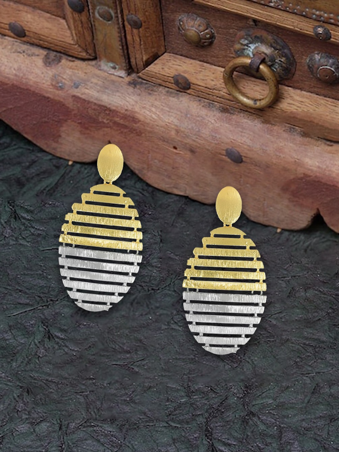 

DressBerry Gold Toned Gold Plated Classic Drop Earrings