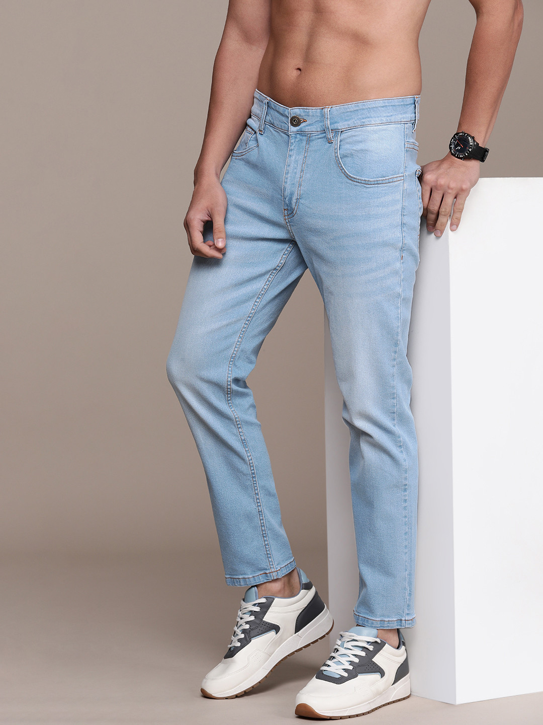 

Roadster Men Light Fade Stretchable Jeans, Blue