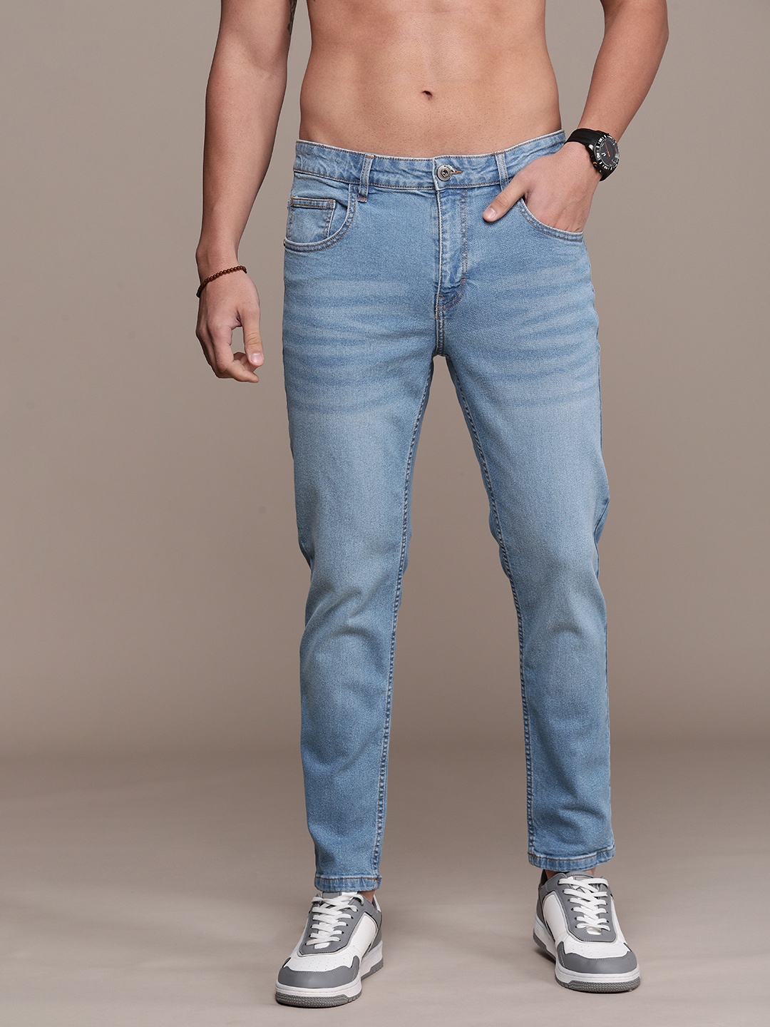 

Roadster Men Tapered Fit Light Fade Stretchable Jeans, Blue
