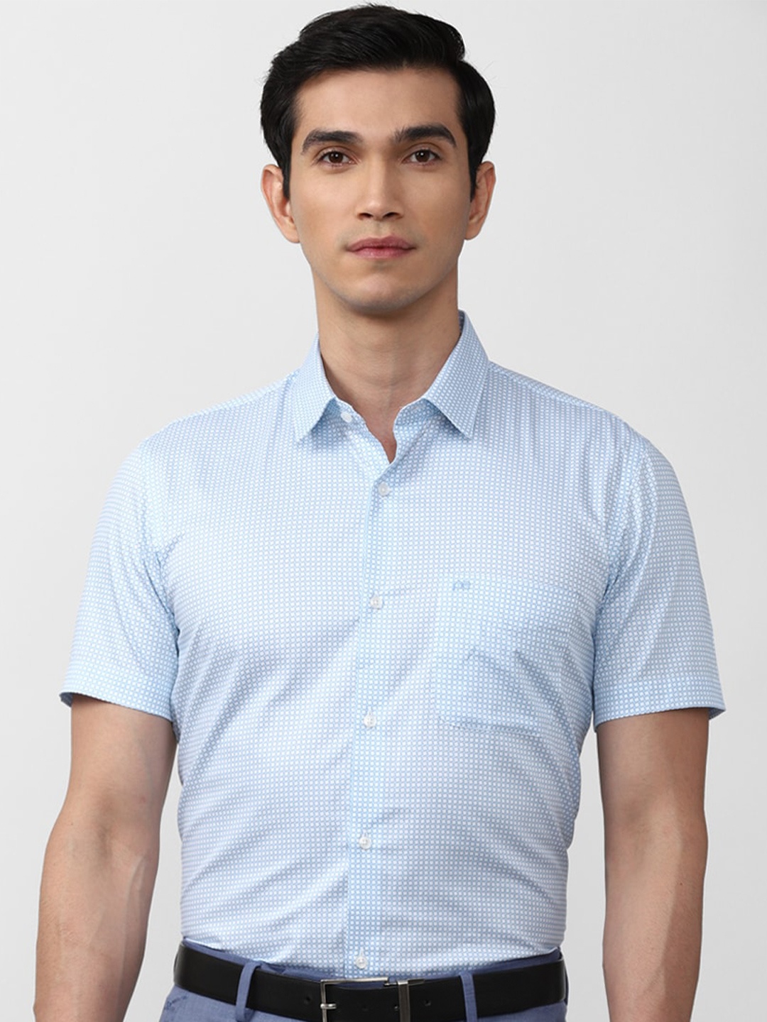 

Peter England Slim Fit Geometric Printed Half Sleeves Cotton Formal Shirt, Blue