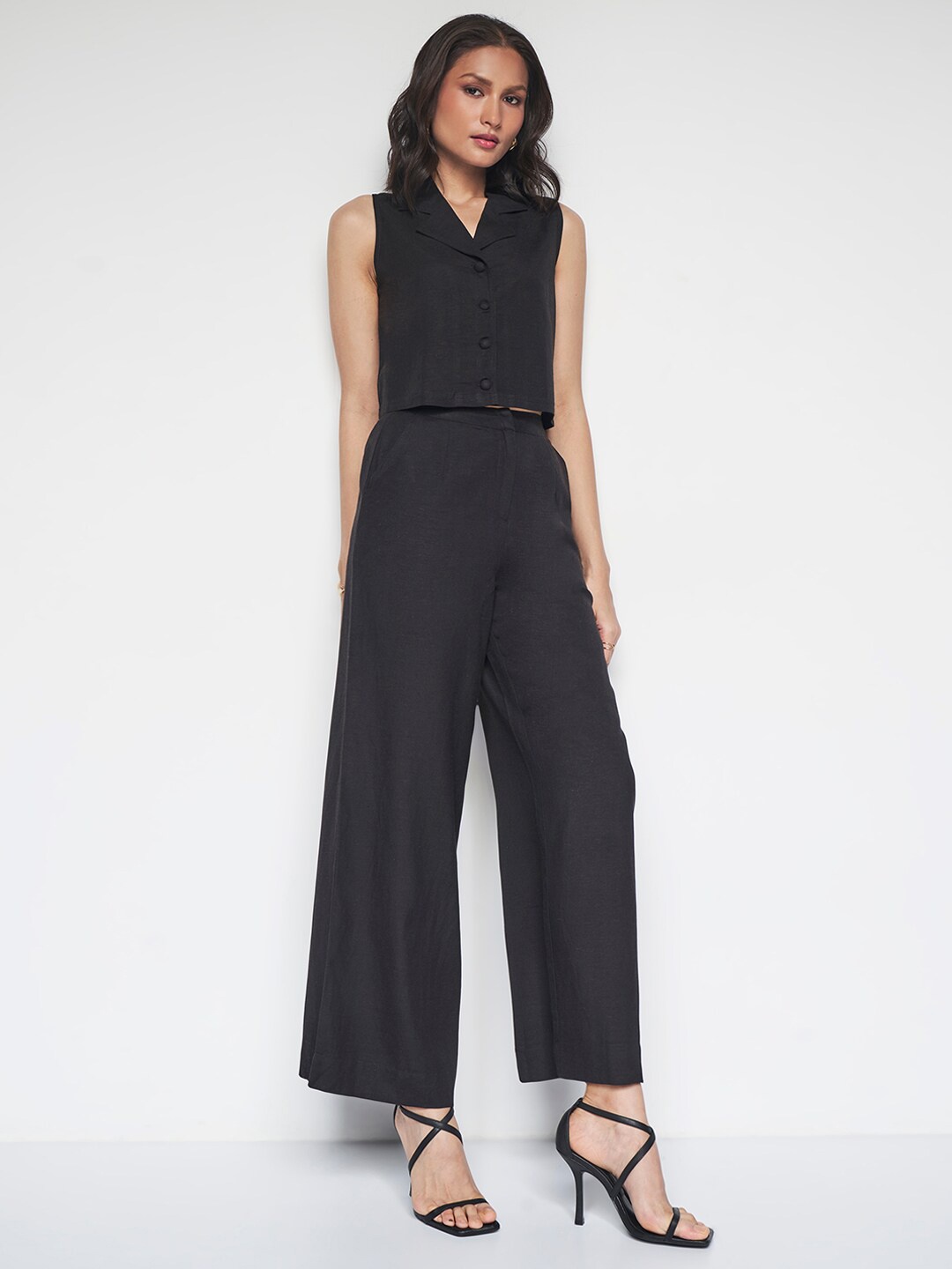 

AND Collar-Neck Short Shirt & Mid -Rise Trouser Co-Ords, Black