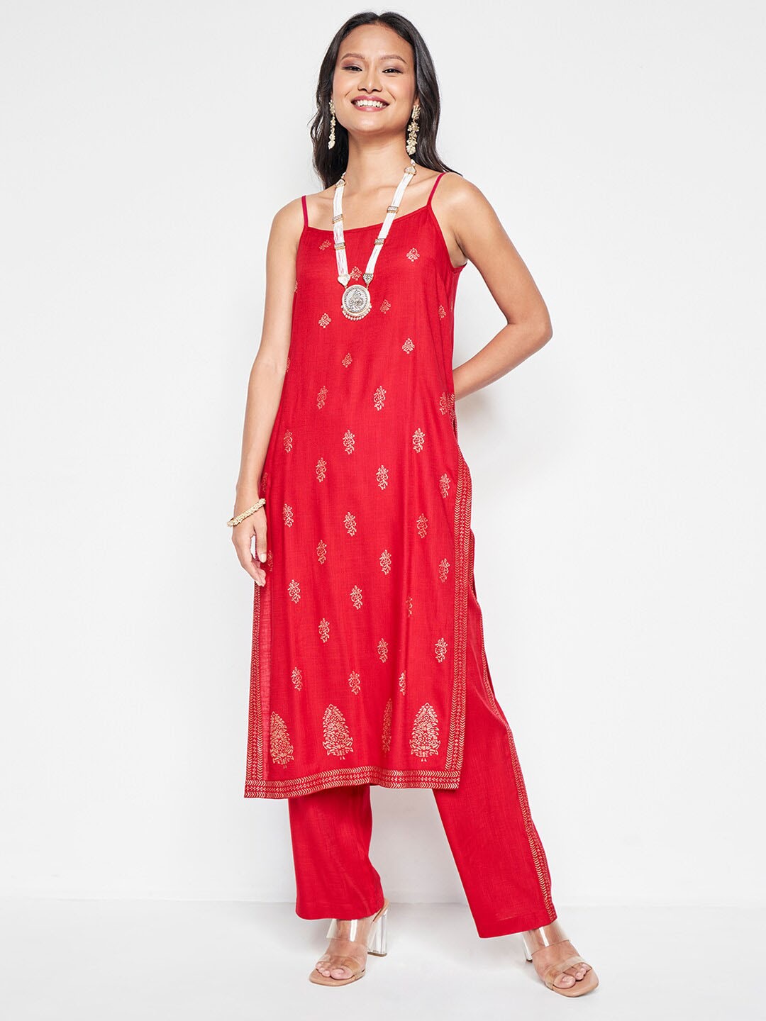 

Global Desi Floral Printed Regular Kurta with Palazzos, Red