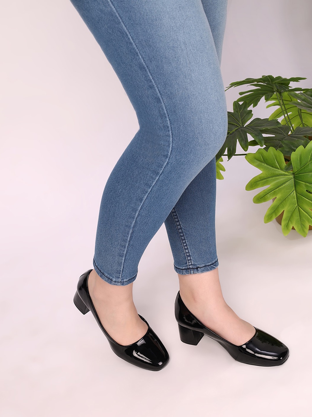 

T.ELEVEN Square Toe Block Heel Pumps, Black