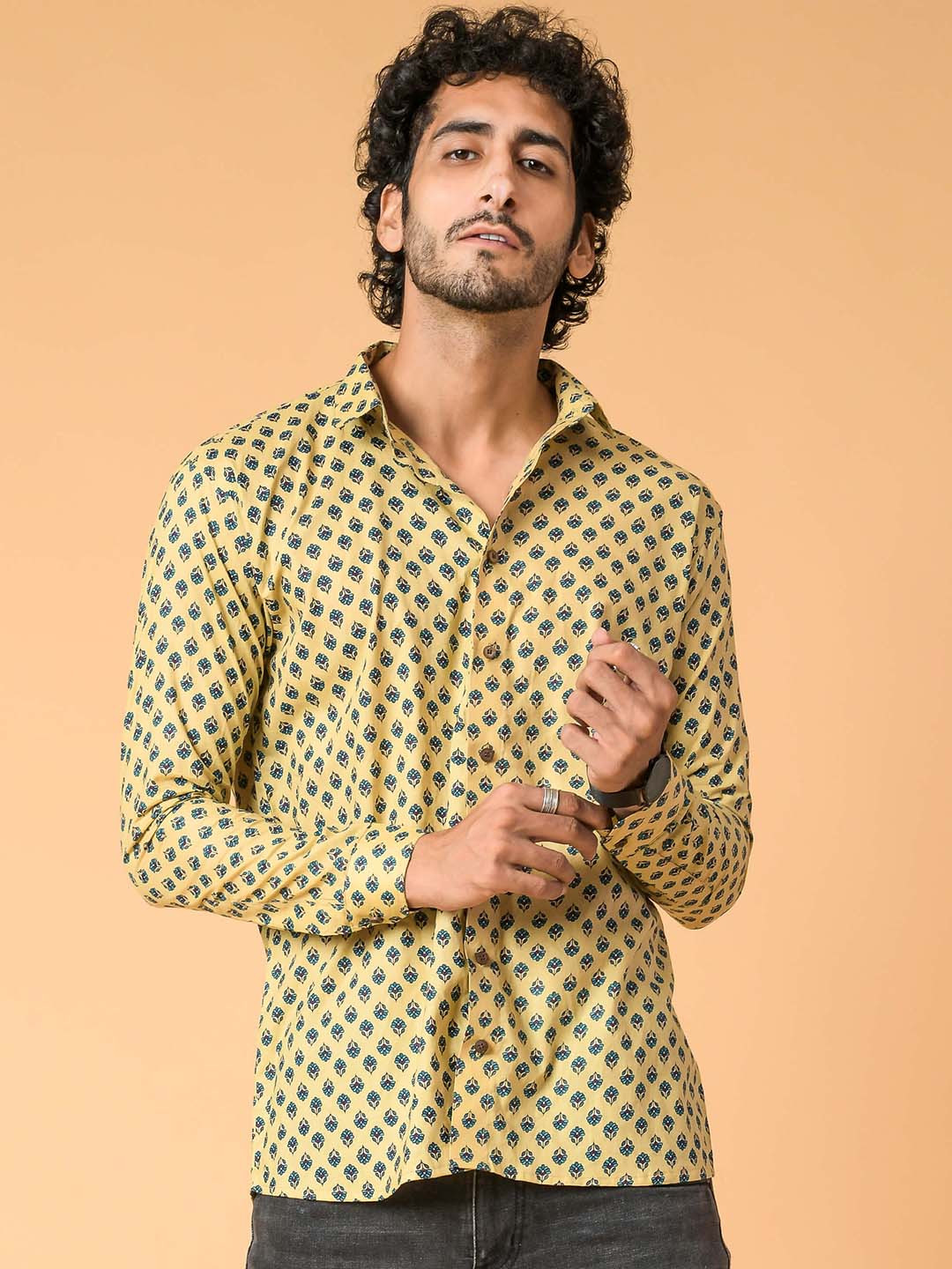 

Shasak Classic Floral Printed Opaque Cotton Casual Shirt, Beige