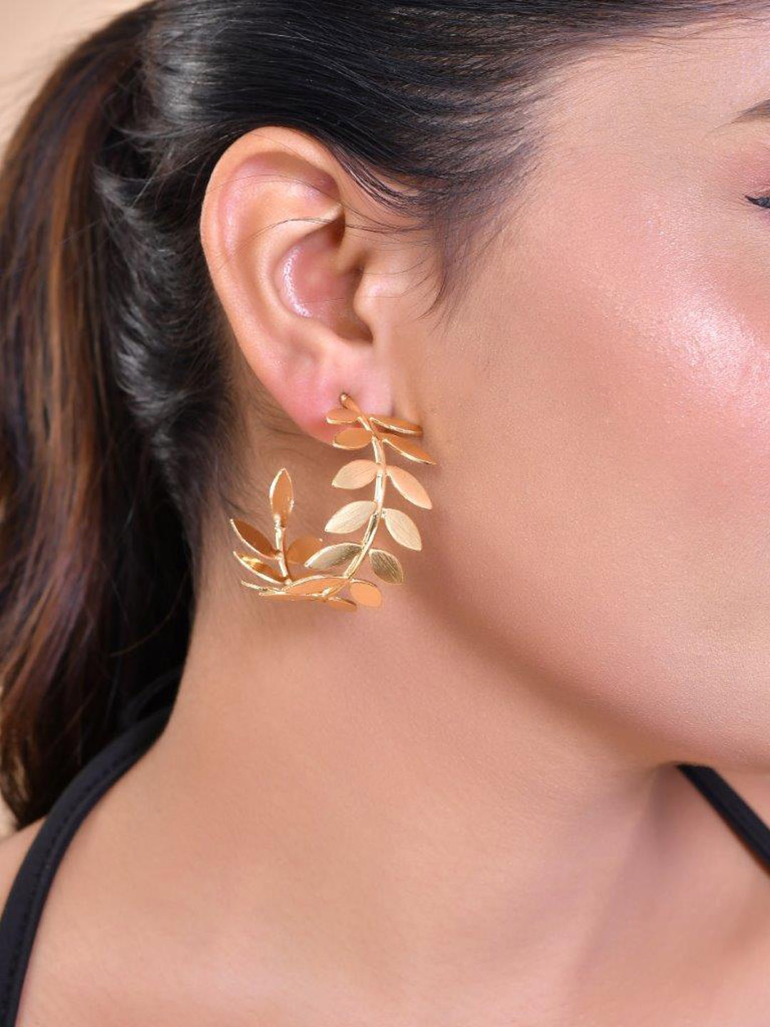 

VOJ 1 Gram Gold-Plated Stainless Steel Leaf Shaped Half Hoop Earrings