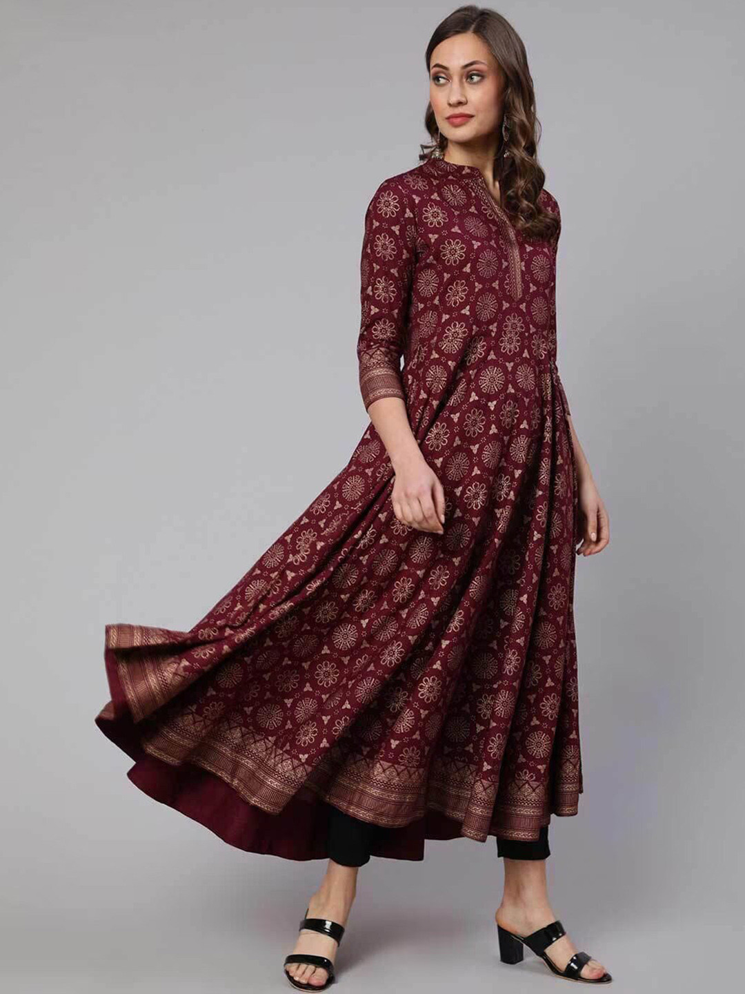 

KALINI Floral Printed Anarkali Kurta, Maroon