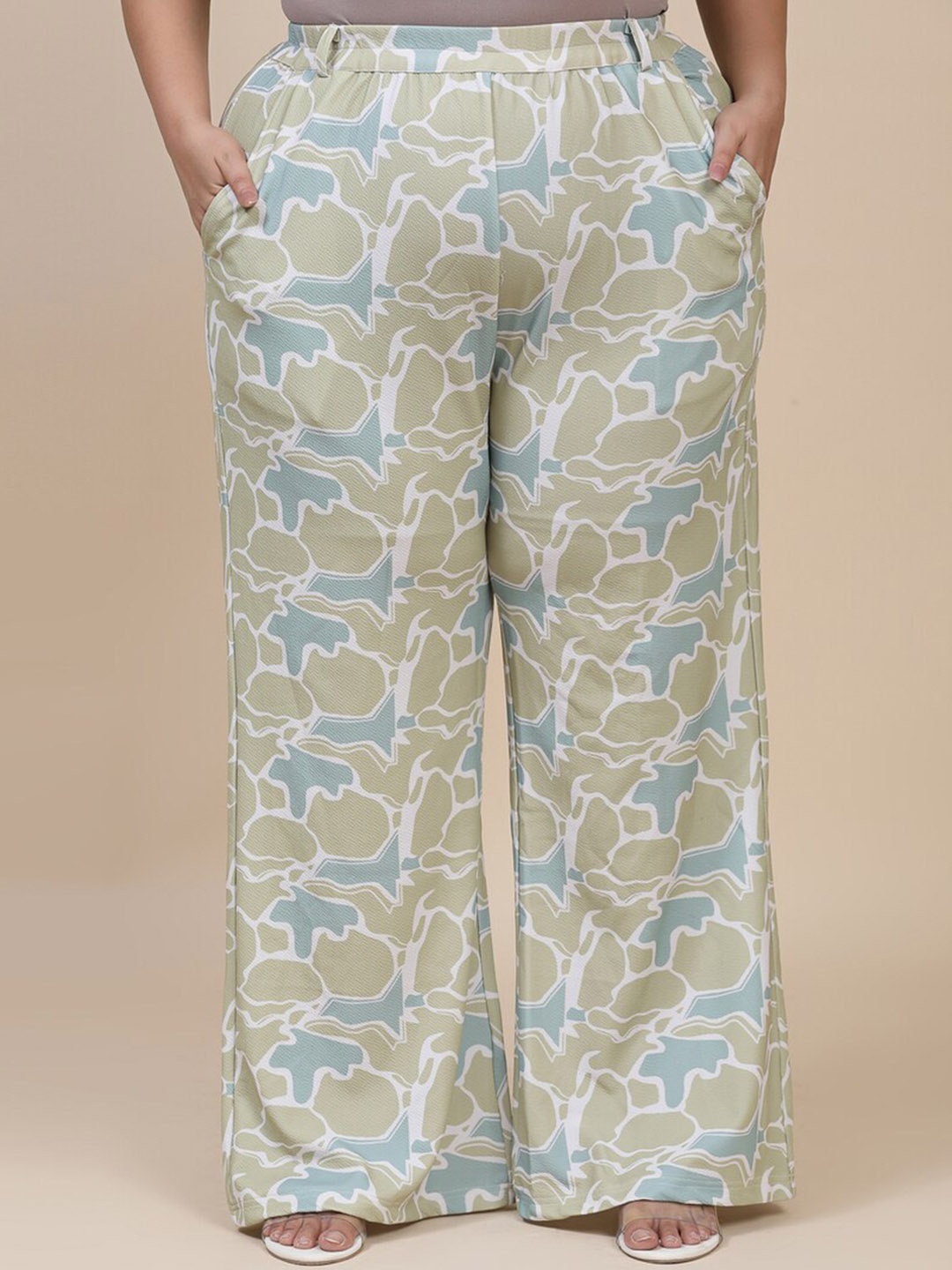 

Flambeur Women Camouflage Printed Mid-Rise Regular Fit Trousers, Multi