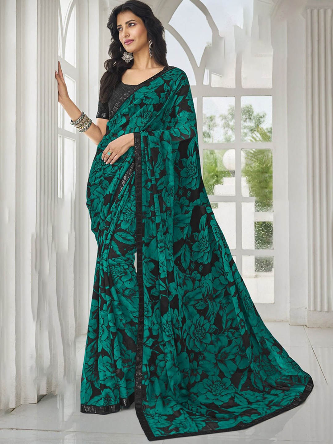 

Anouk Black Floral Sequinned Poly Georgette Saree