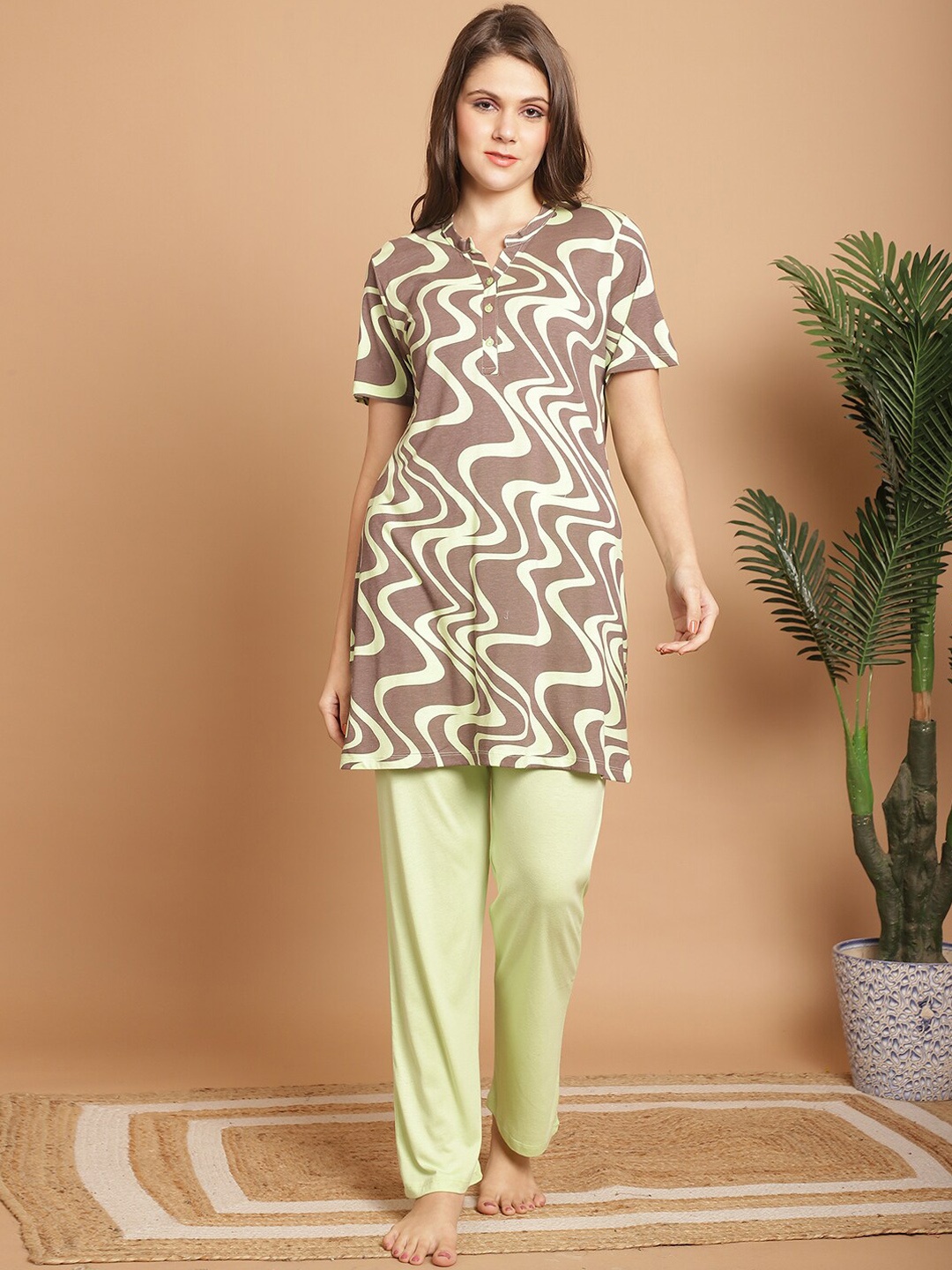 

Kanvin Green Abstract Printed Pure Cotton Night suit