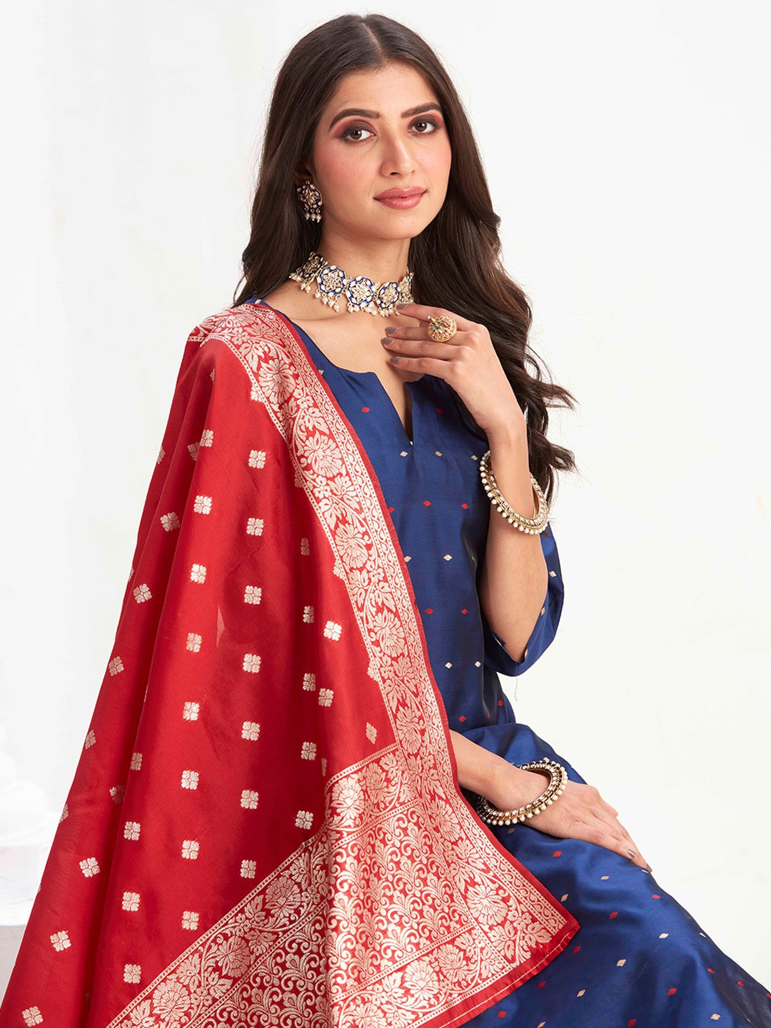 

Ishin Regular Thread Work Kurta with Trousers & With Dupatta, Navy blue