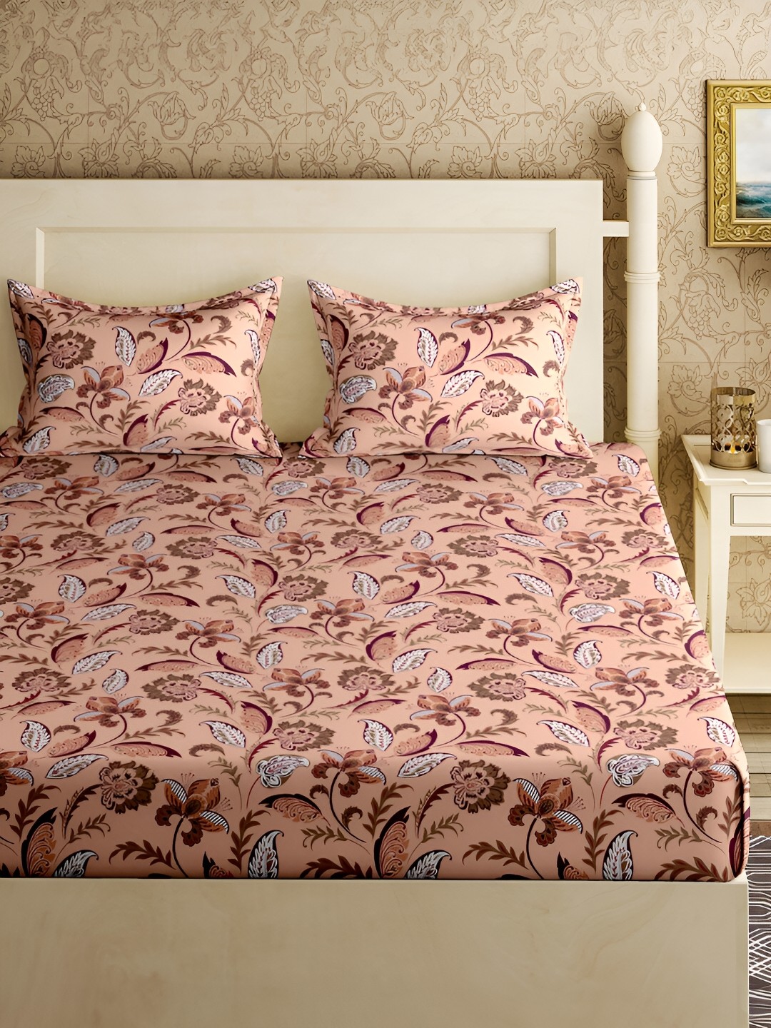 

Aura Peach & White Floral Cotton 180 TC King Bedsheet With 2 Pillow Covers