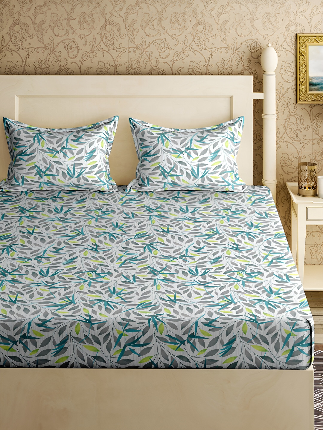 

Aura Sea Green & White Floral Cotton 180 TC King Bedsheet With 2 Pillow Covers
