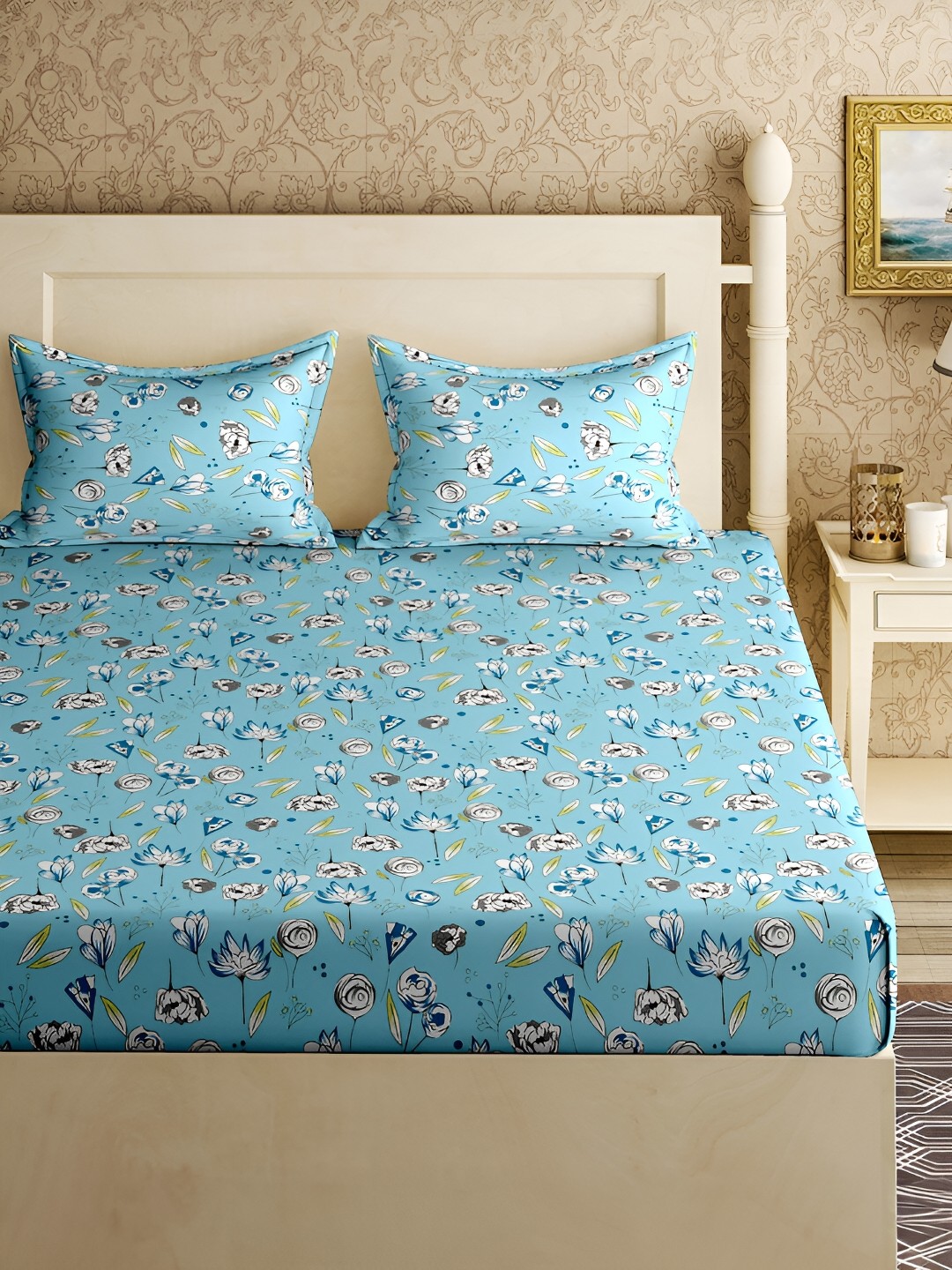

Aura Blue & White Floral Cotton 180 TC King Bedsheet With 2 Pillow Covers