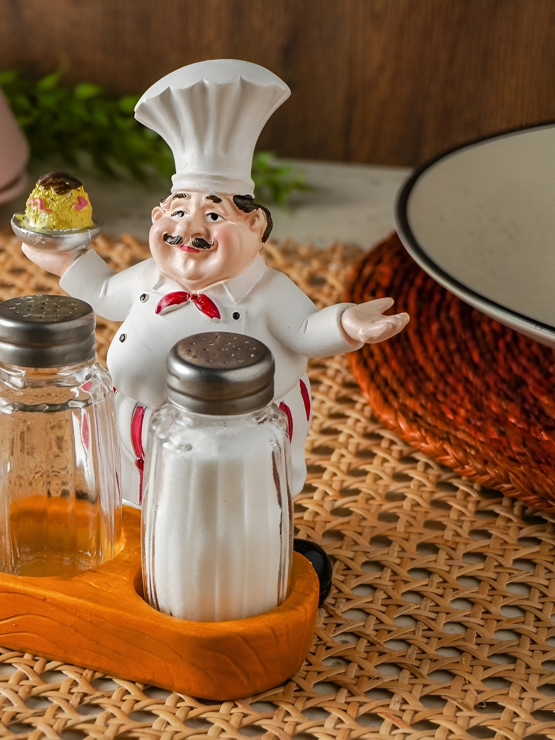 

The Decor Mart Yellow & Yellow Ceramic Salt and Pepper Shakers