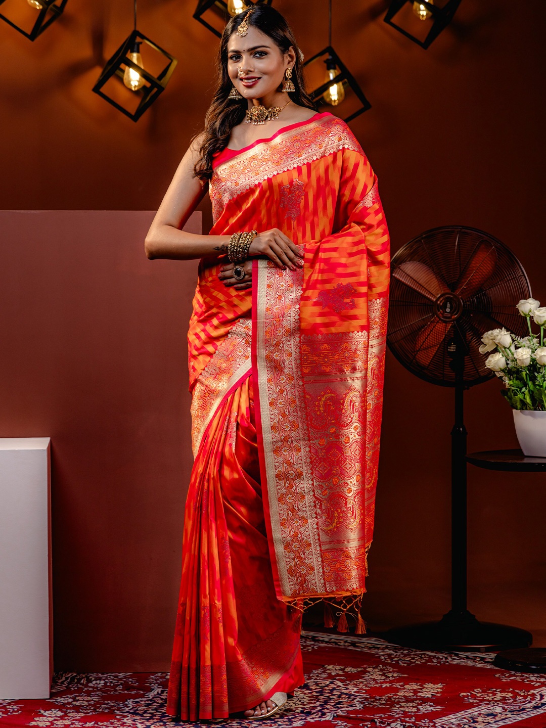 

MIMOSA Floral Woven Design Zari Art Silk Kanjeevaram Saree, Red