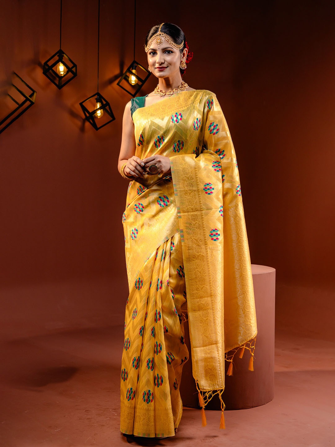 

MIMOSA Ethnic Woven Design Zari Art Silk Banarasi Saree, Gold