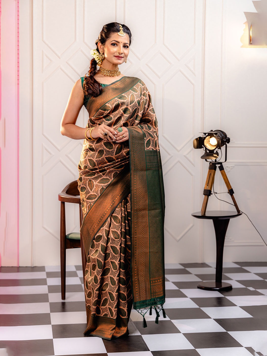 

MIMOSA Floral Woven Design Kanjeevaram Zari Saree, Peach