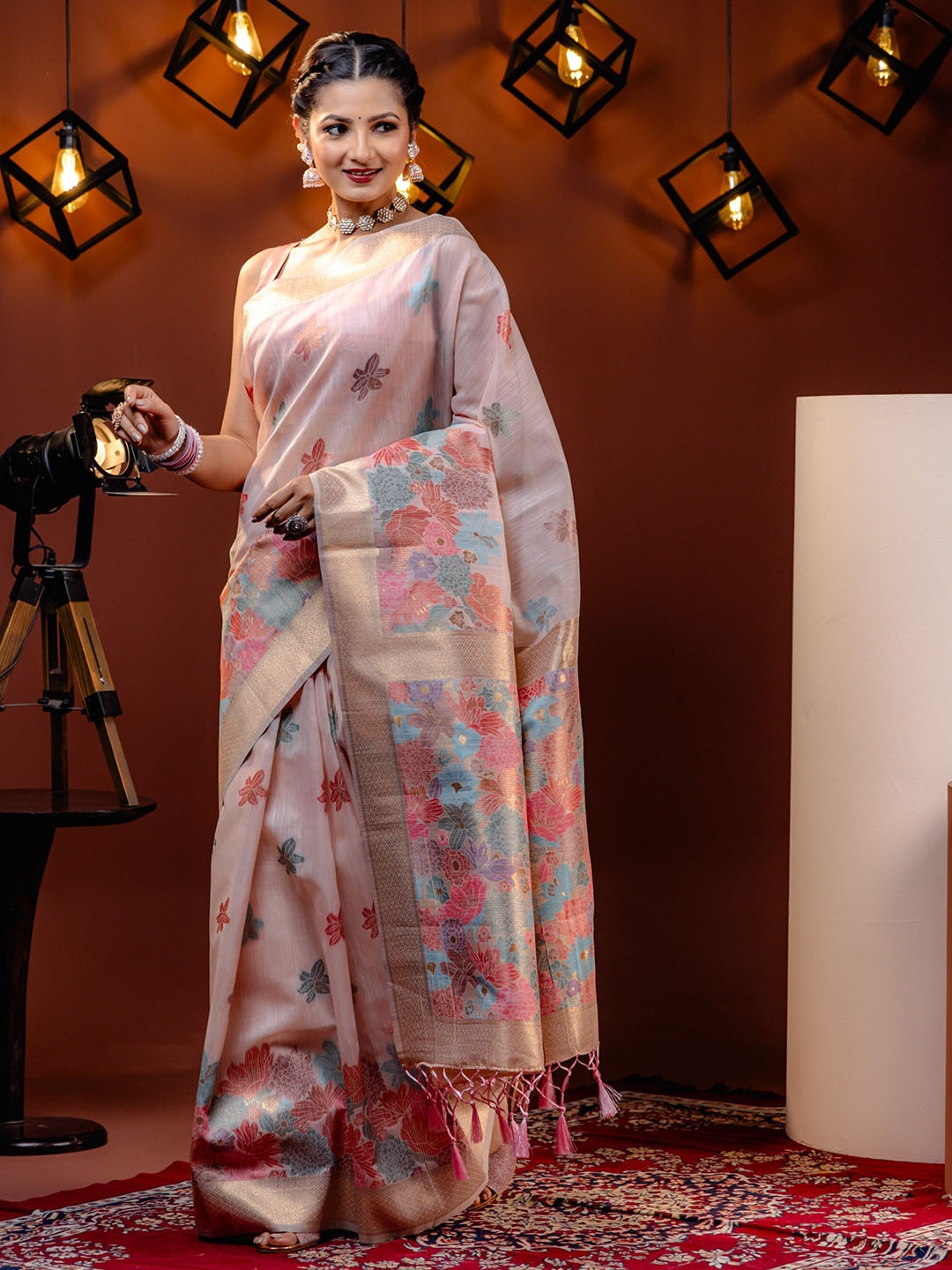 

MIMOSA Woven Design Zari Art Silk Banarasi Saree, Pink