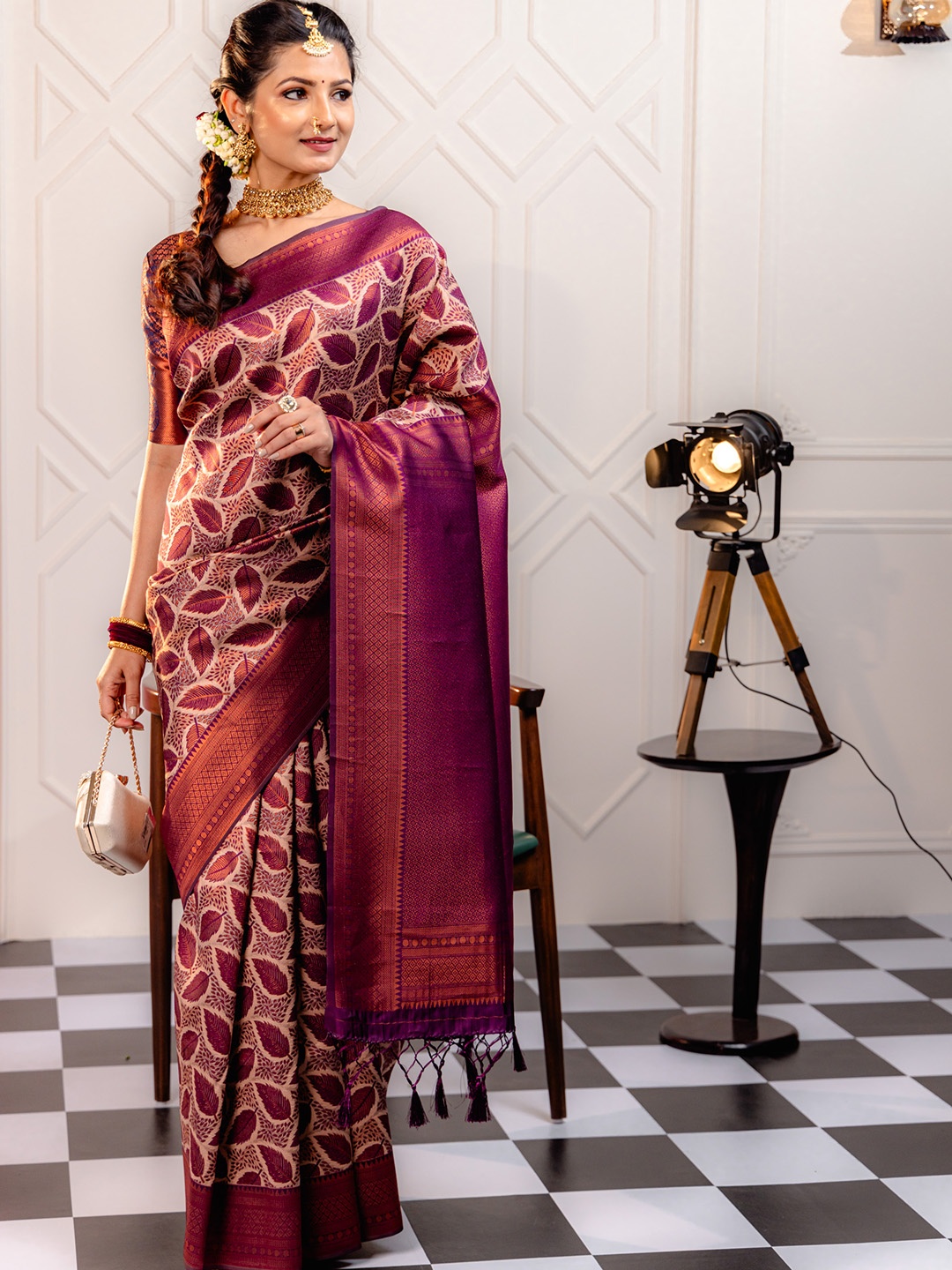 

MIMOSA Woven Design Zari Art Silk Kanjeevaram Saree, Pink