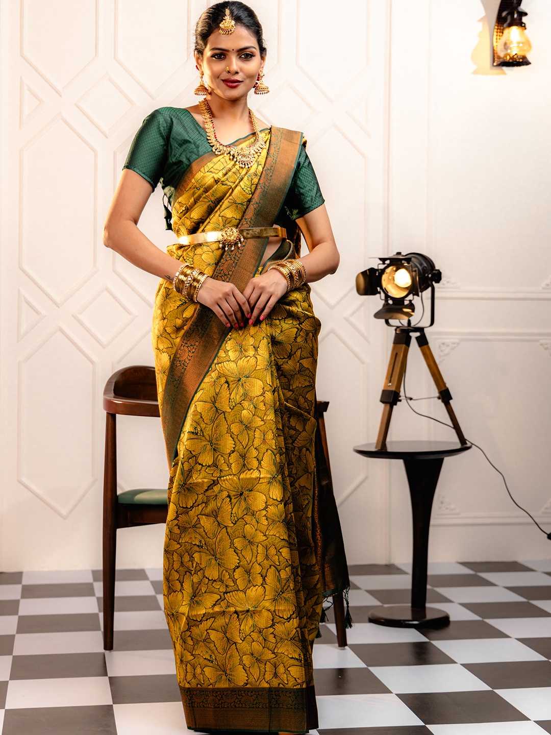 

MIMOSA Woven Design Zari Art Silk Kanjeevaram Saree, Yellow