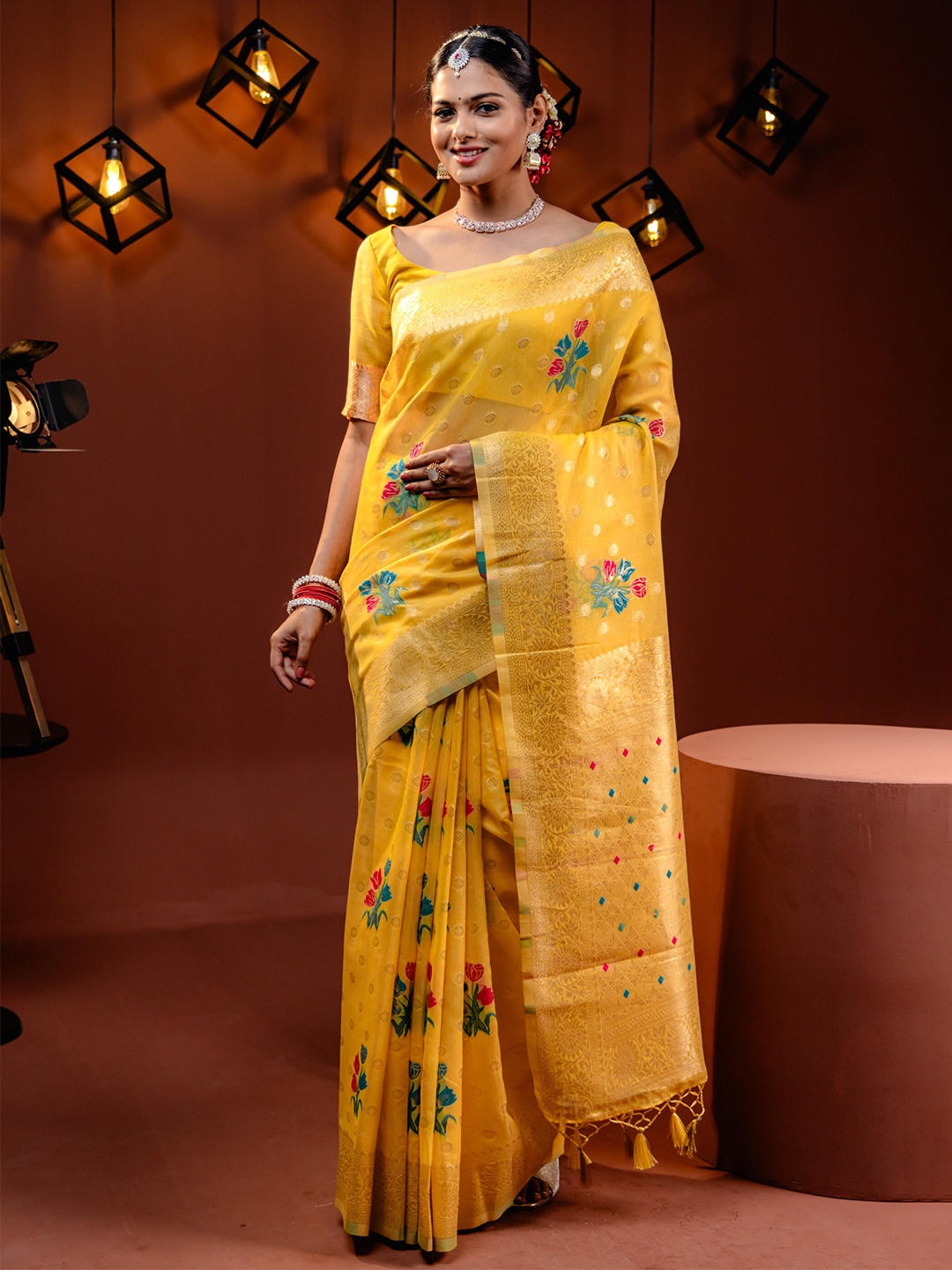 

MIMOSA Ethnic Motifs Woven Design Zari Art Silk Banarasi Saree, Gold