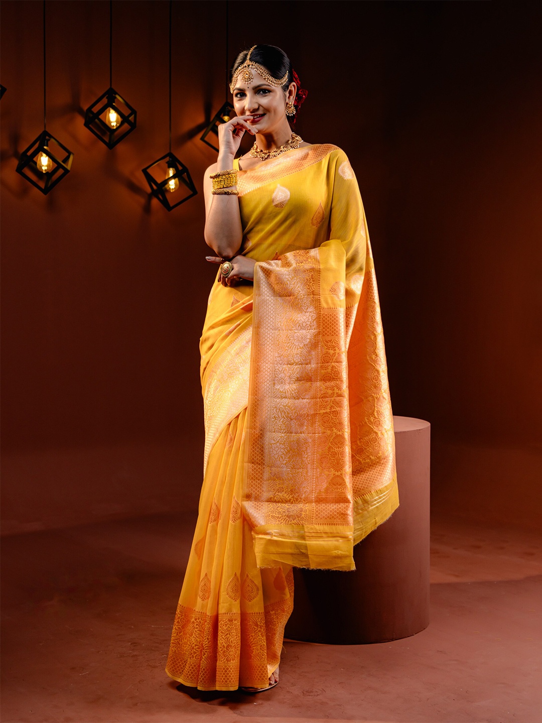 

MIMOSA Ethnic Motifs Woven Design Zari Art Silk Banarasi Saree, Gold