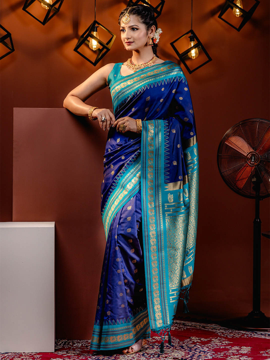

MIMOSA Ethnic Motifs Woven Design Zari Kanjeevaram Saree With Tassels, Blue