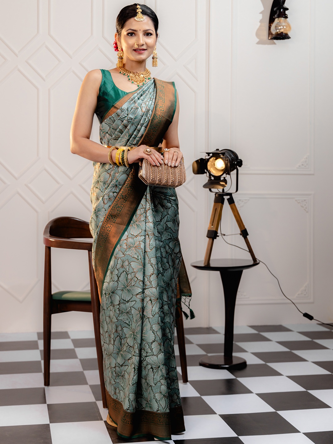 

MIMOSA Woven Design Zari Art Silk Kanjeevaram Saree, Green