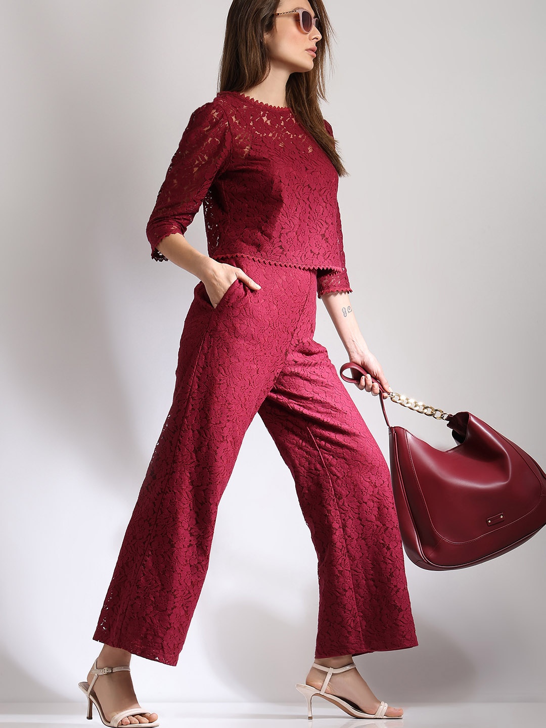 

Vero Moda Women Straight Fit High-Rise Cotton Trousers, Maroon