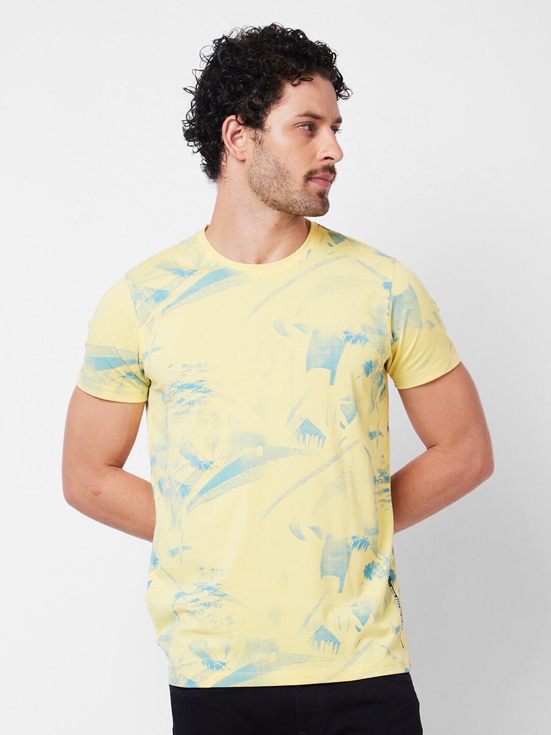 

SPYKAR Abstract Printed V-Neck Cotton Slim Fit T-shirt, Yellow