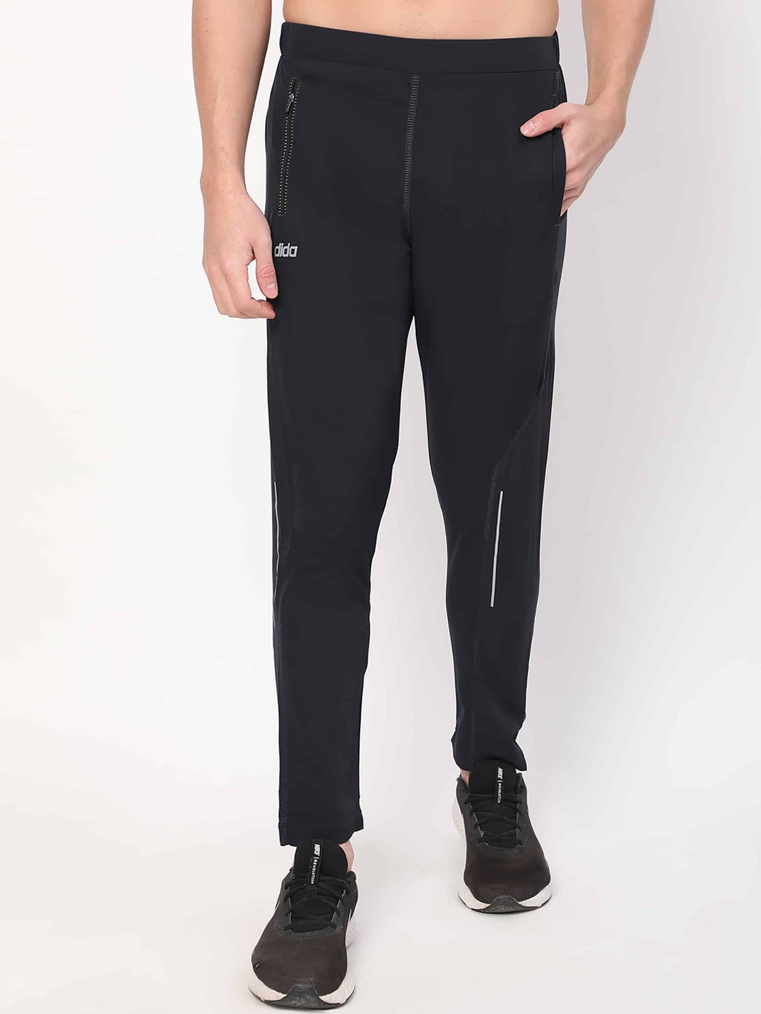 

DIDA Men Comfort Fit Mid Rise Lightweight Dry Fit Sports Track Pants, Navy blue
