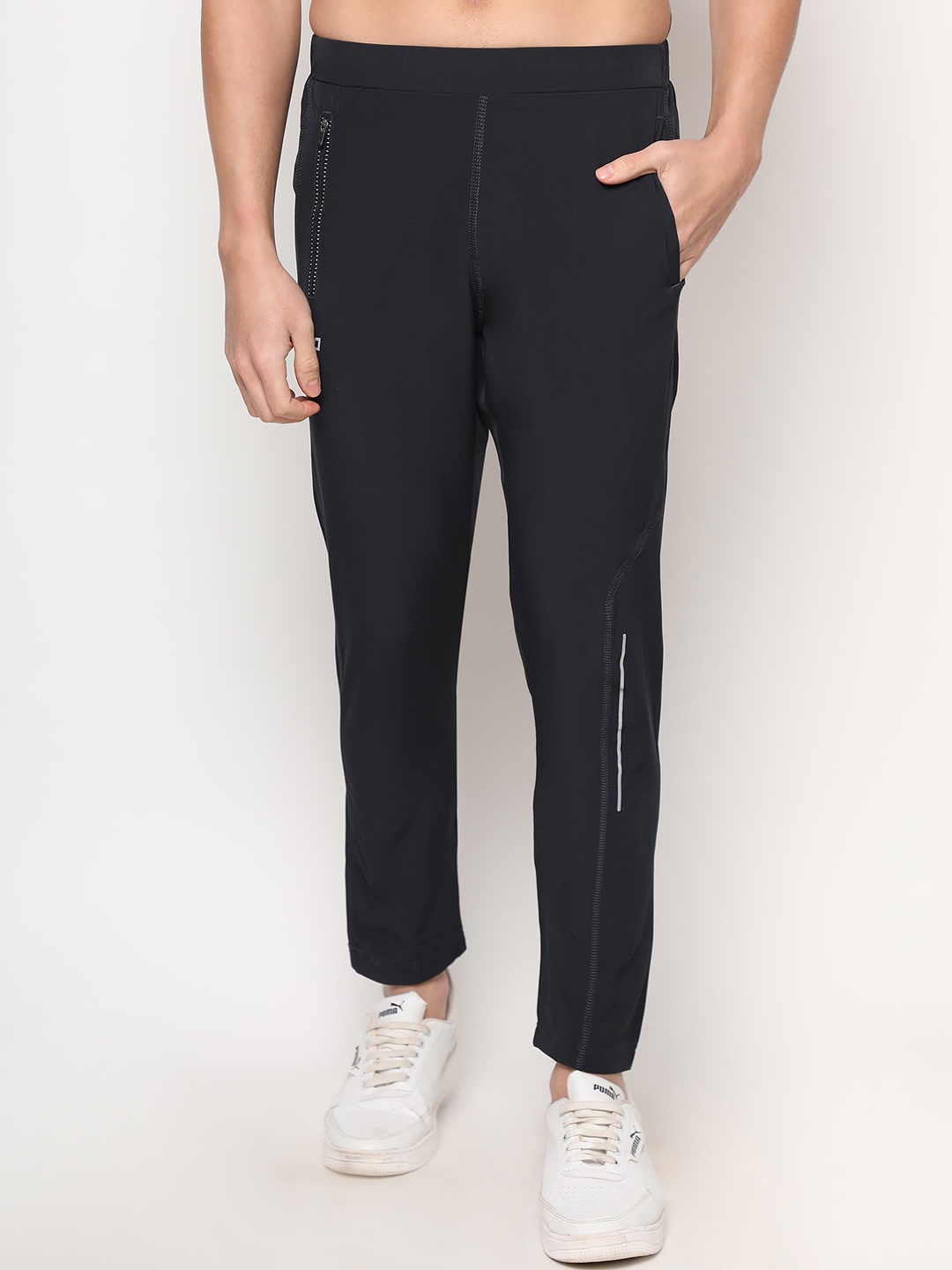 

DIDA Men Comfort Fit Lightweight Dry Fit Track Pants, Black