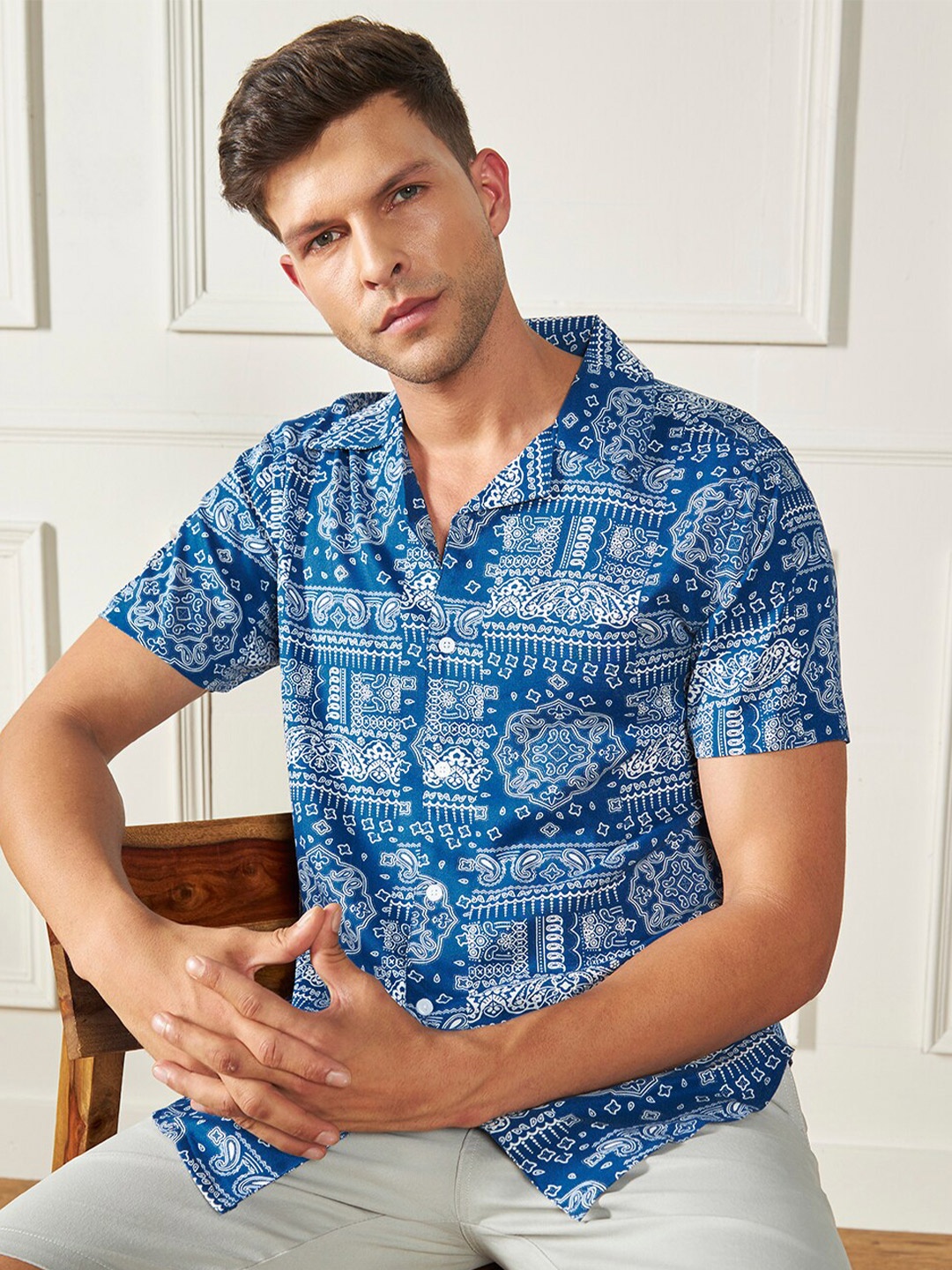 

Dennis Lingo Ethnic Motifs Printed Cuban Collar Regular Fit Casual Shirt, Blue