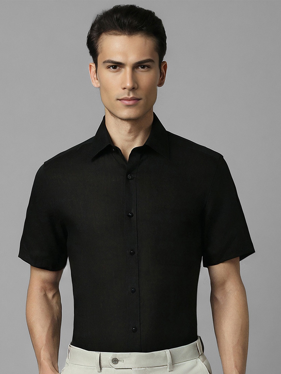 

Louis Philippe Classic Opaque Linen Formal Shirt, Black