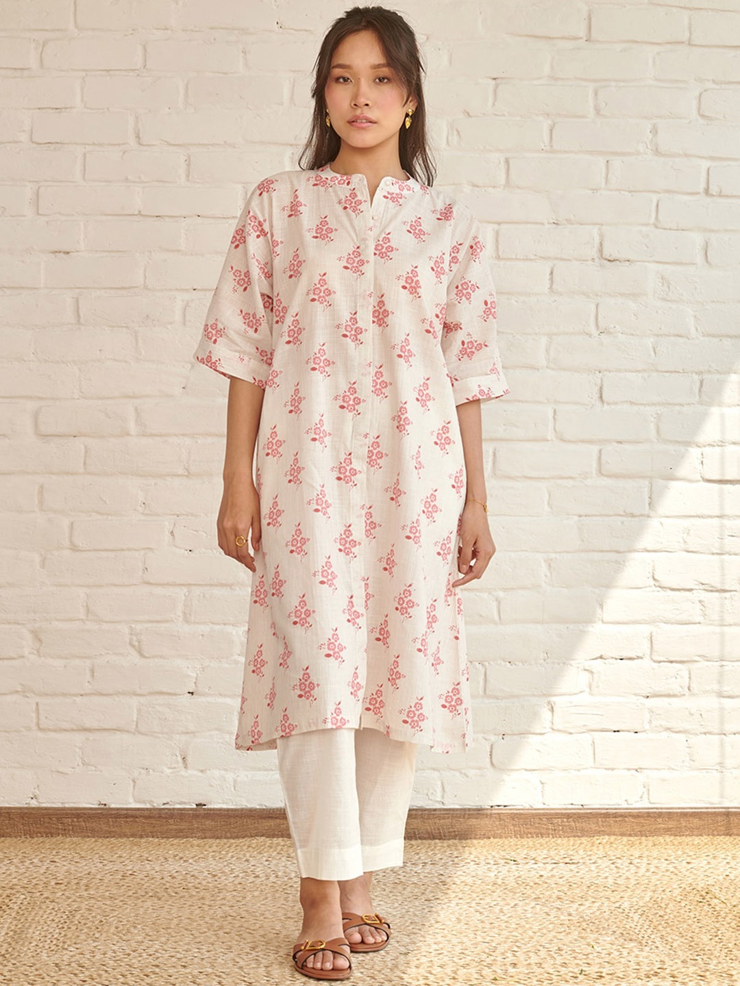 

Prakriti Jaipur Floral Printed Mandarin Collar Straight Kurta with Trouser, White