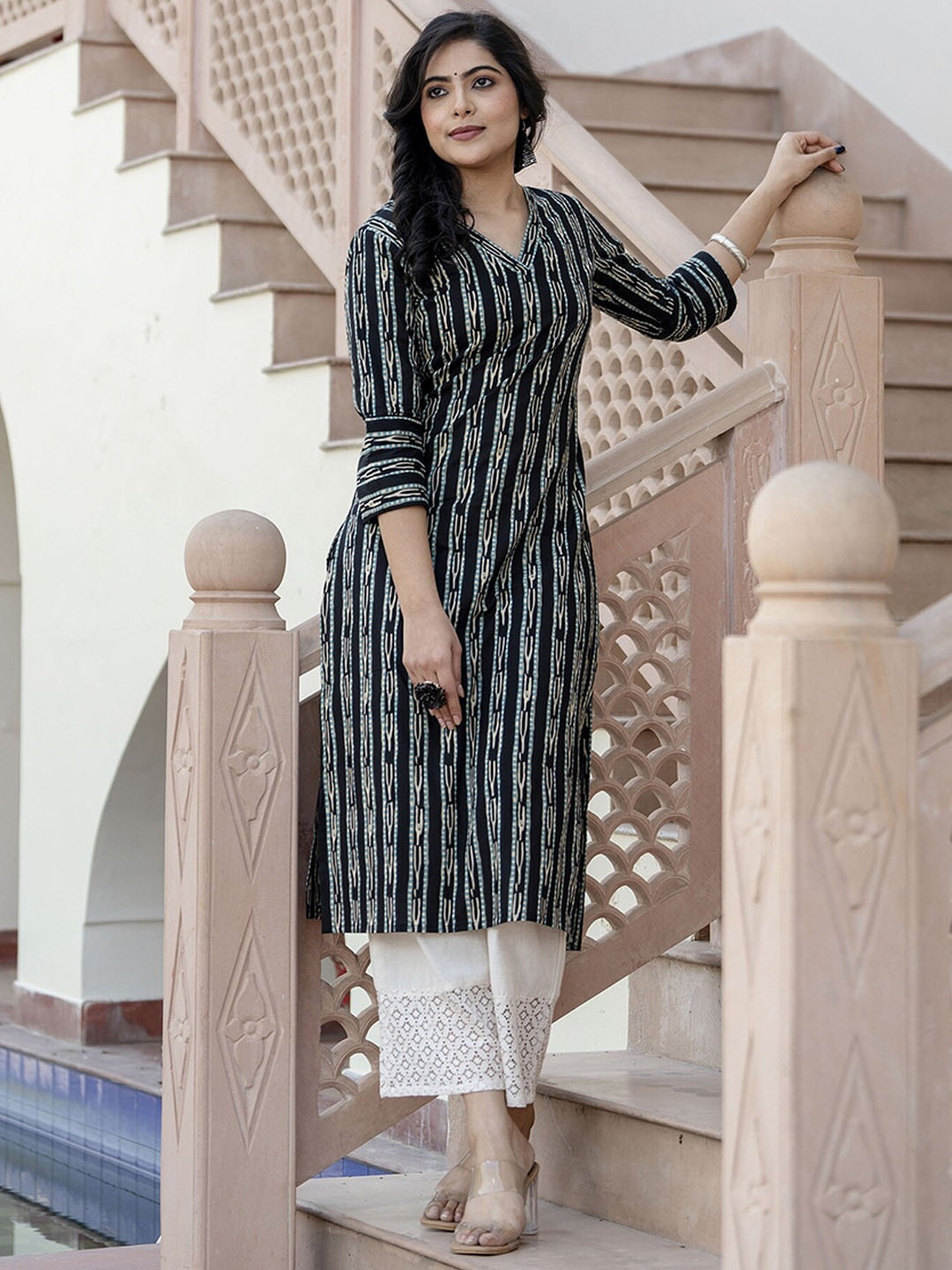 

Nayo Black Ikat Printed Straight Pure Cotton Kurta