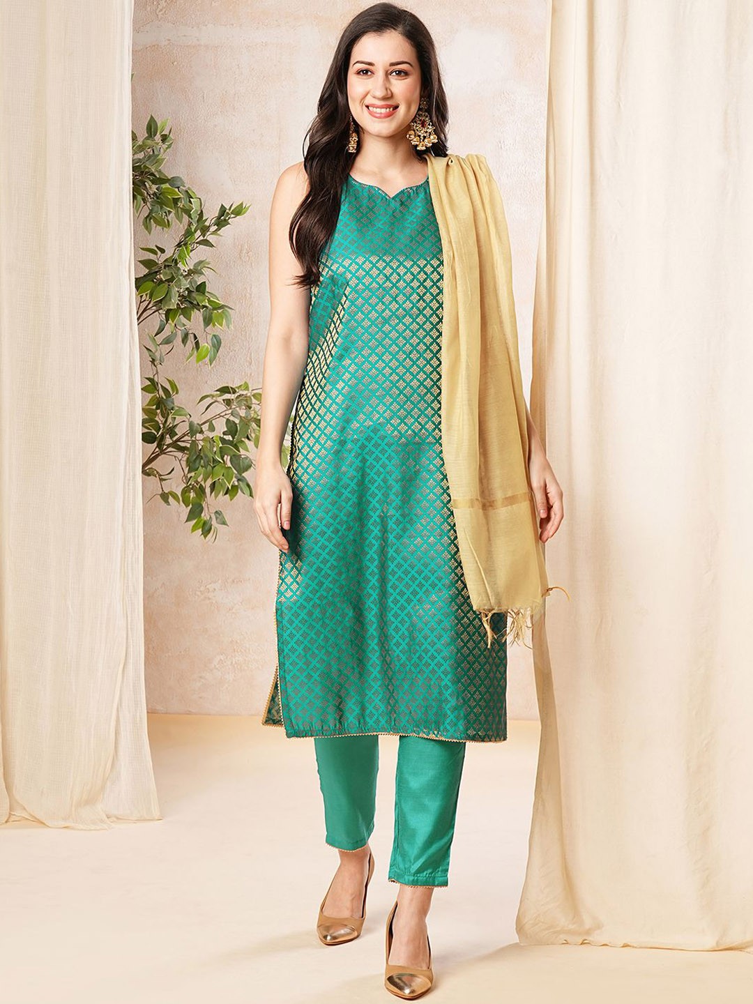

KALINI Ethnic Motifs Woven Design Regular Kurta with Trousers & Dupatta, Green